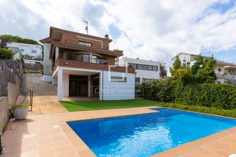 Villa for sale in Vallromanes, Barcelona, Spain 5 bedrooms, 362 sq.m. No. 150359 - photo 24