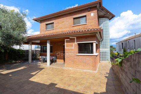 Villa for sale in Vallromanes, Barcelona, Spain 5 bedrooms, 362 sq.m. No. 150359 - photo 30