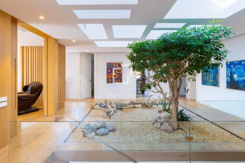 Villa for sale in Alella, Barcelona, Spain 6 bedrooms, 775 sq.m. No. 150357 - photo 8