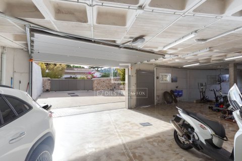 Villa for sale in Alella, Barcelona, Spain 6 bedrooms, 775 sq.m. No. 150357 - photo 30