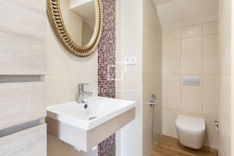 Villa in vendita a Castelldefels, Barcelona, Spagna 6 camere da letto, 305 mq. N° 150356 - foto 11