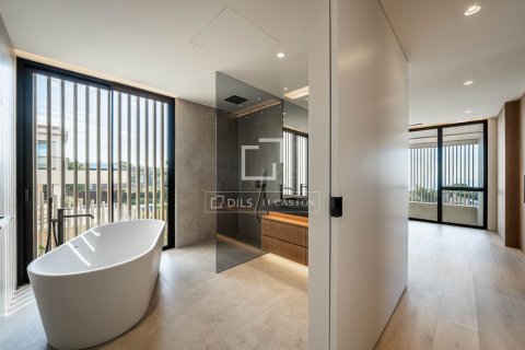 Villa for sale in Teia, Barcelona, Spain 4 bedrooms, 611 sq.m. No. 150360 - photo 24