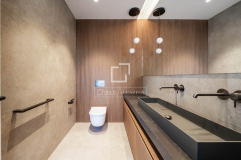 Villa for sale in Teia, Barcelona, Spain 4 bedrooms, 611 sq.m. No. 150360 - photo 19