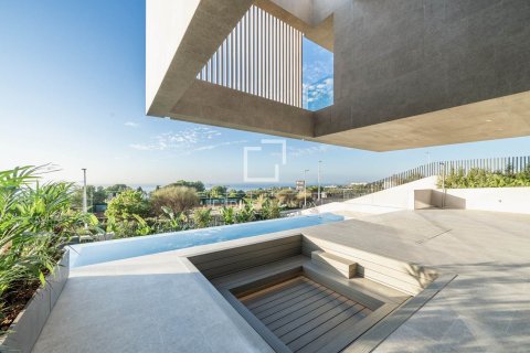 Villa for sale in Teia, Barcelona, Spain 4 bedrooms, 611 sq.m. No. 150360 - photo 3