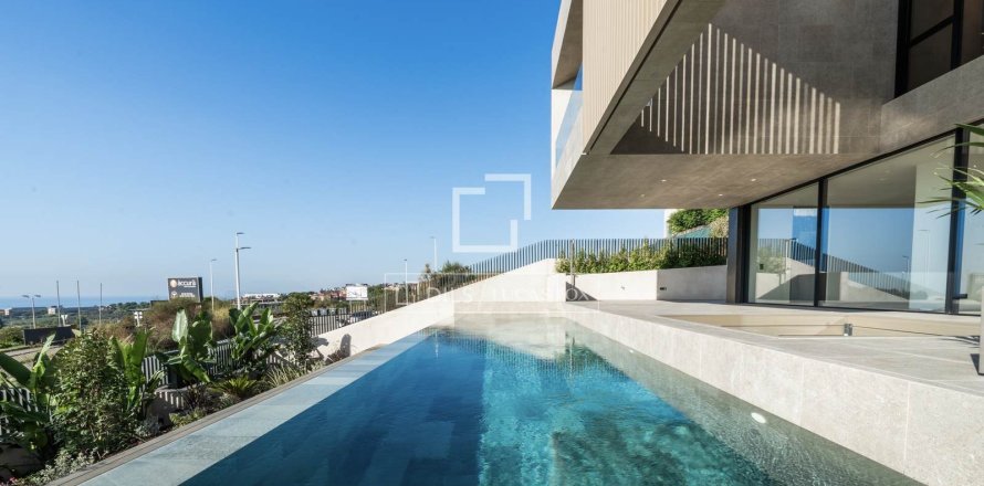 Villa in Teia, Barcelona, Spain 4 bedrooms, 611 sq.m. No. 150360