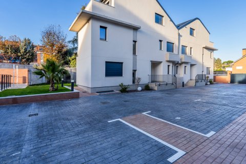 Townhouse for sale Pozuelo de Alarcon, Madrid, Spain 5 bedrooms, 293.3 sq.m. No. 107587 - photo 3