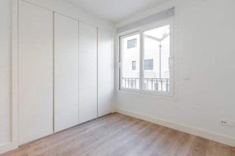 Townhouse for sale Pozuelo de Alarcon, Madrid, Spain 5 bedrooms, 293.3 sq.m. No. 107587 - photo 19