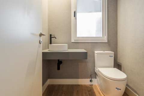 Townhouse for sale Pozuelo de Alarcon, Madrid, Spain 5 bedrooms, 293.3 sq.m. No. 107587 - photo 11