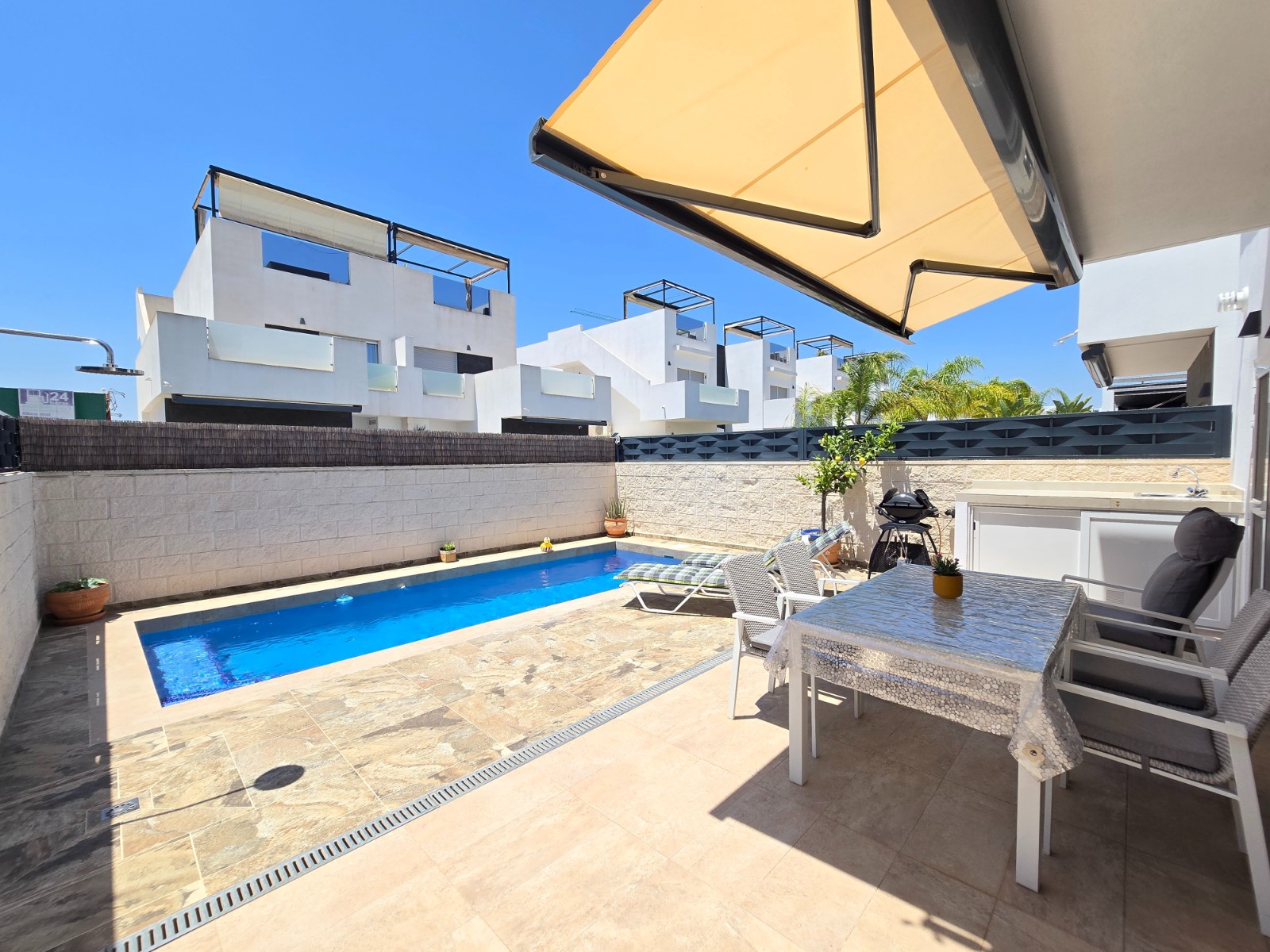 Villa en Alicante, España 3 dormitorios, 107 m2 No. 173860
