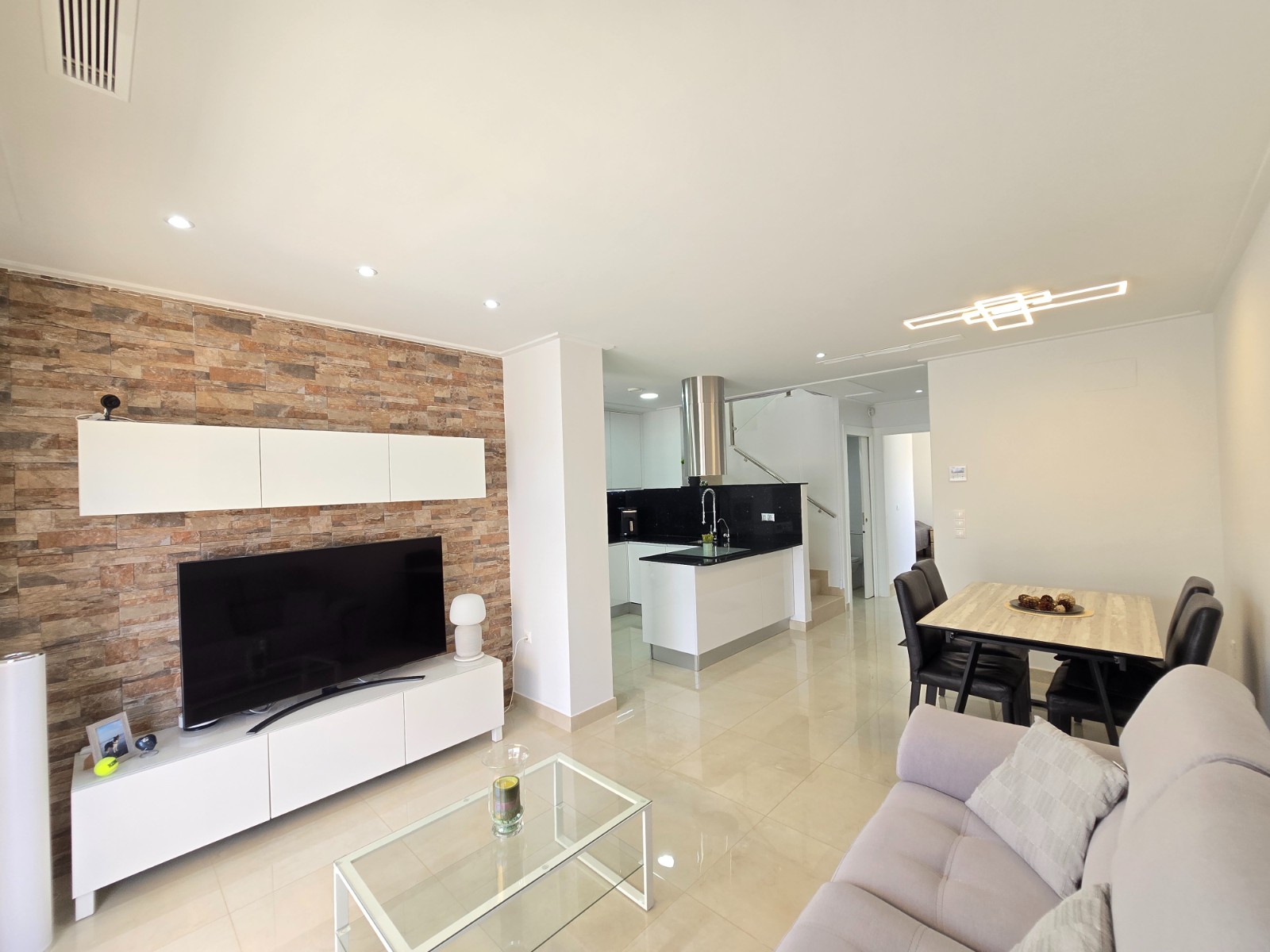 Villa en Alicante, España 3 dormitorios, 107 m2 No. 173860