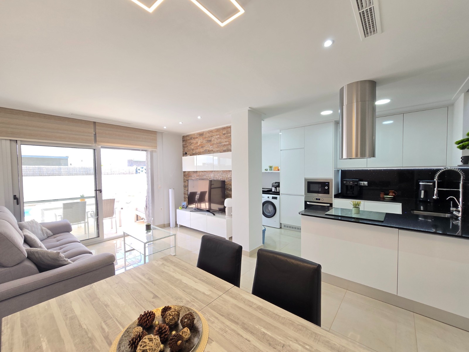 Villa en Alicante, España 3 dormitorios, 107 m2 No. 173860