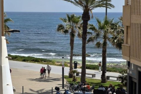 Apartment for sale in Torrevieja, Alicante, Spain 3 bedrooms, 93 sq.m. No. 191994 - photo 1