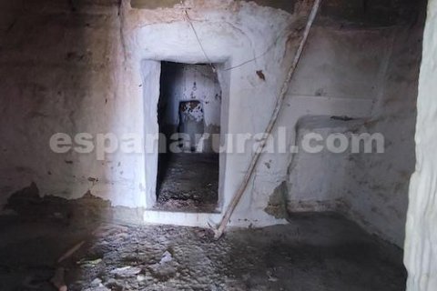 House for sale in Caniles, Granada, Spain 195 sq.m. No. 184195 - photo 9