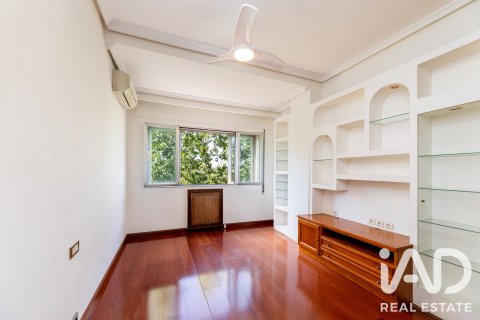 Apartament w Madrid, Hiszpania 5 sypialni, 201 mkw. nr 187686 – zdjęcie 14
