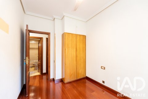 Apartament w Madrid, Hiszpania 5 sypialni, 201 mkw. nr 187686 – zdjęcie 17