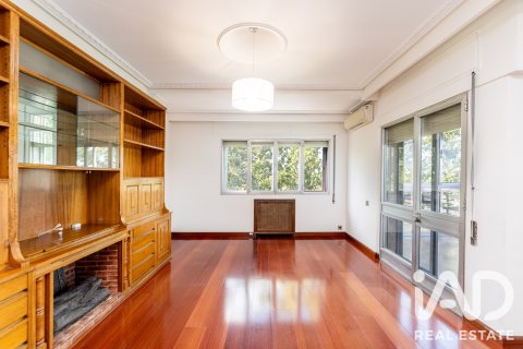 Apartament w Madrid, Hiszpania 5 sypialni, 201 mkw. nr 187686 – zdjęcie 3