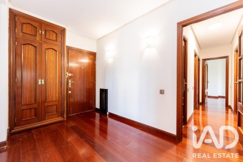 Apartament w Madrid, Hiszpania 5 sypialni, 201 mkw. nr 187686 – zdjęcie 13