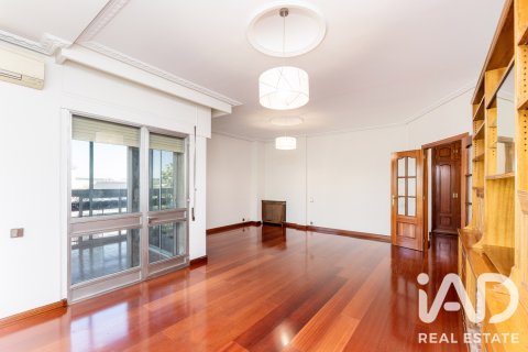 Apartament w Madrid, Hiszpania 5 sypialni, 201 mkw. nr 187686 – zdjęcie 4