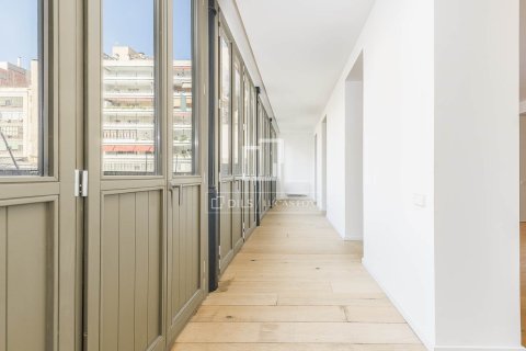 Apartament w Barcelona, Hiszpania 2 sypialnie, 150 mkw. nr 150892 – zdjęcie 13