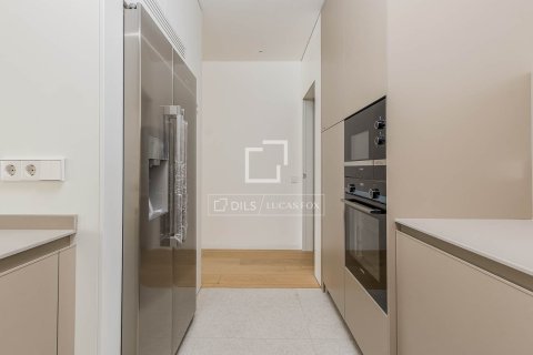 Apartament w Barcelona, Hiszpania 2 sypialnie, 150 mkw. nr 150892 – zdjęcie 11
