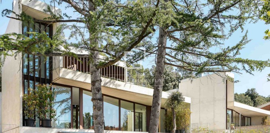 Villa i Sant Cugat Del Valles, Barcelona, Spanien 6 sovrum, 600 kvm. Nr. 150888