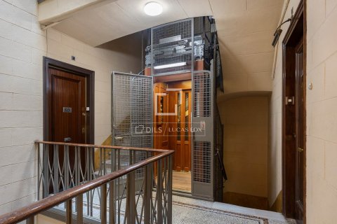 Apartament w Barcelona, Hiszpania 3 sypialnie, 125 mkw. nr 150893 – zdjęcie 29