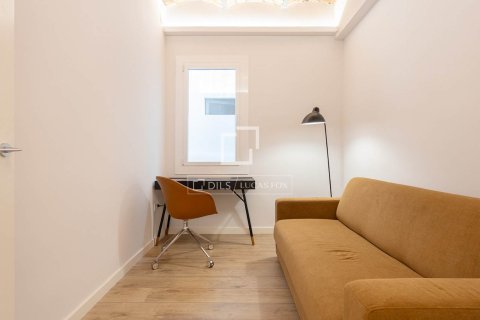 Apartament w Barcelona, Hiszpania 3 sypialnie, 125 mkw. nr 150893 – zdjęcie 25