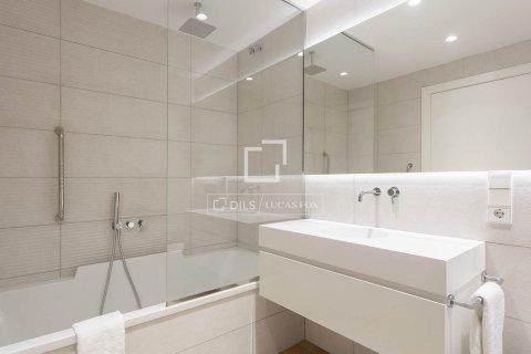 Apartament w Barcelona, Hiszpania 3 sypialnie, 125 mkw. nr 150893 – zdjęcie 21