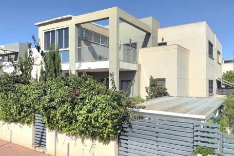 House for sale in Torrevieja, Alicante, Spain 3 bedrooms, 109 sq.m. No. 195239 - photo 2