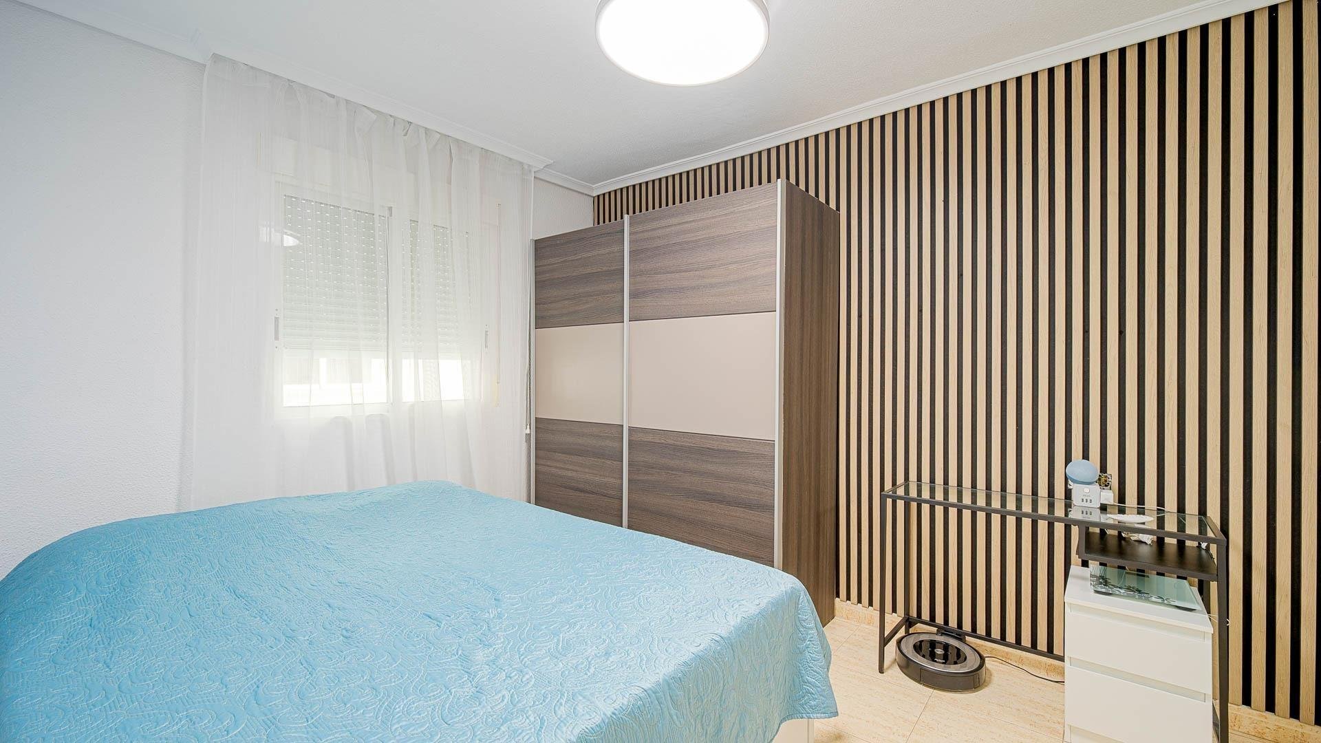 Appartamento a Torrevieja, Alicante, Spagna 2 camere da letto, 65 mq. N° 195240