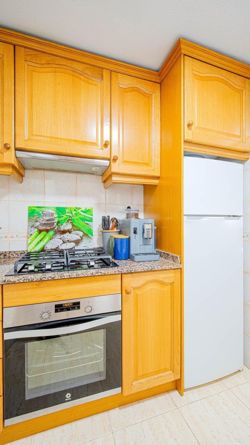 Appartamento a Torrevieja, Alicante, Spagna 2 camere da letto, 65 mq. N° 195240