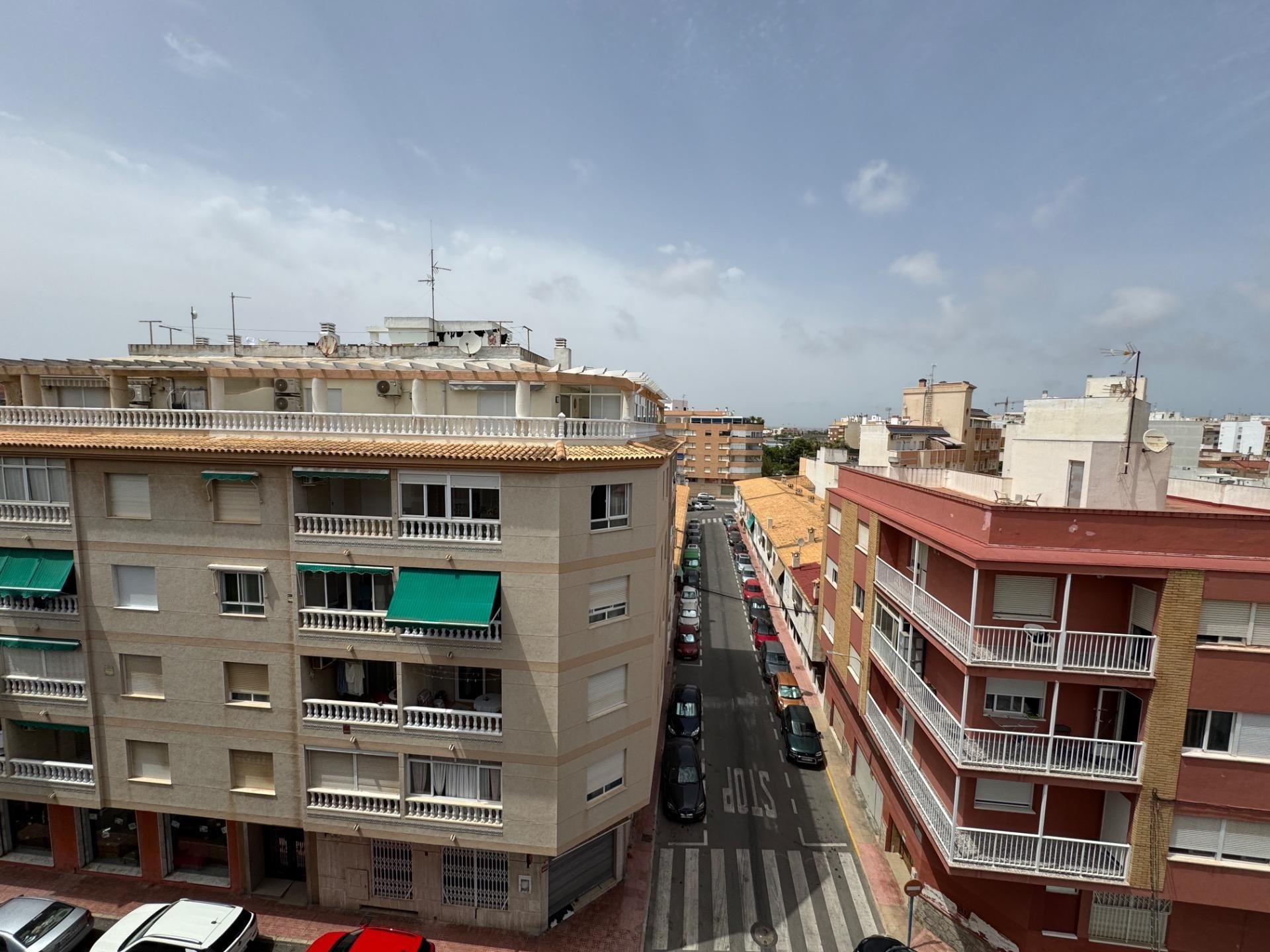 Penthouse in Torrevieja, Alicante, Spain 3 bedrooms, 112 sq.m. No. 195237