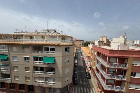 Penthouse for sale in Torrevieja, Alicante, Spain 3 bedrooms, 112 sq.m. No. 195237 - photo 17