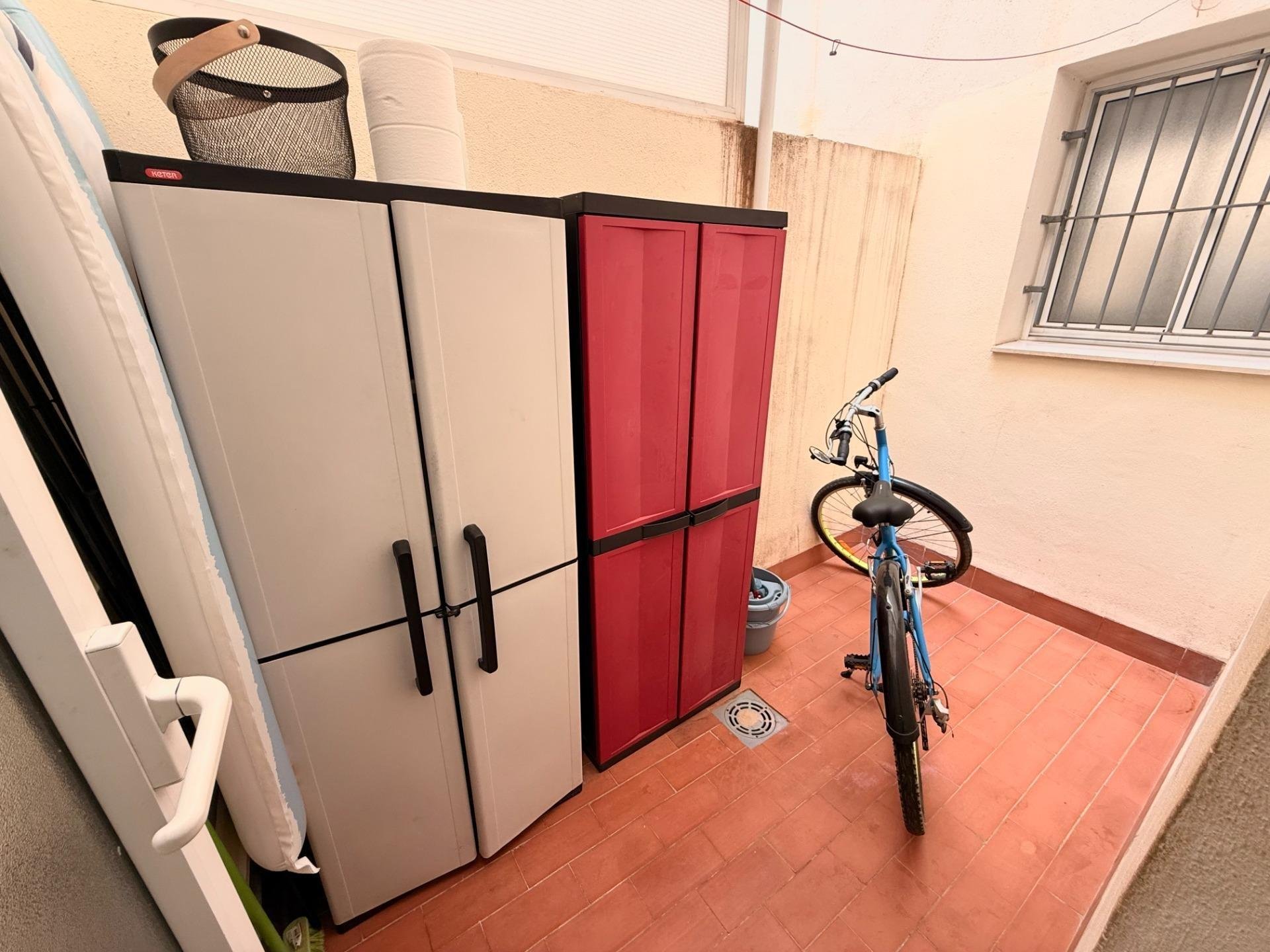 Apartamento en Torrevieja, Alicante, España 2 dormitorios, 65 m2 No. 195241
