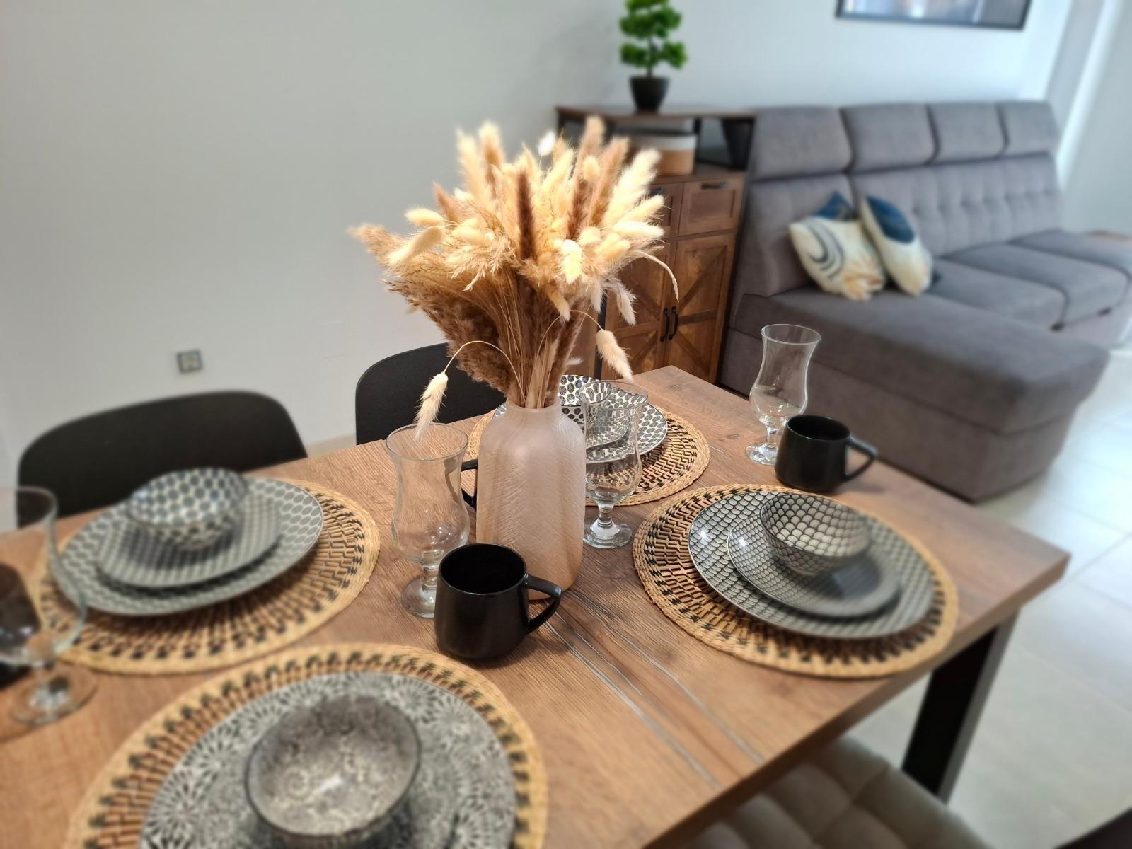 Apartamento en Torrevieja, Alicante, España 2 dormitorios, 65 m2 No. 195241