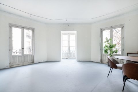 Huoneisto myytävänä Madrid, Espanja, 2 makuuhuonetta, 152 m2 No. 177538 - kuva 25