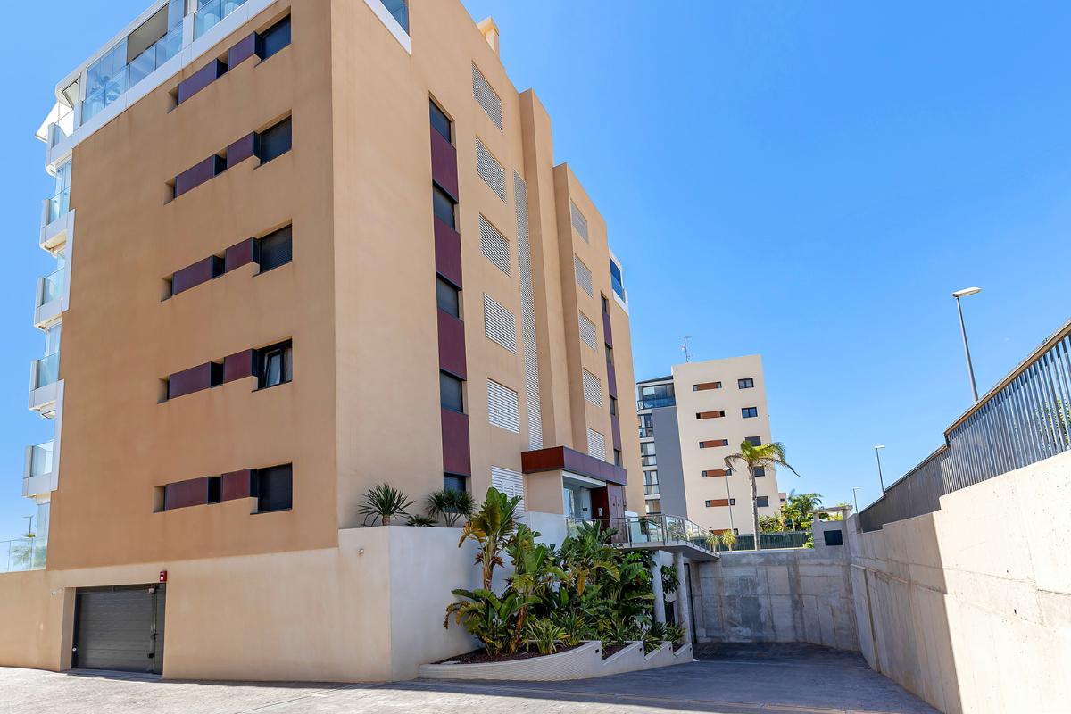 Apartment in Pilar de la Horadada, Alicante, Spain 2 bedrooms, 79 sq.m. No. 101668