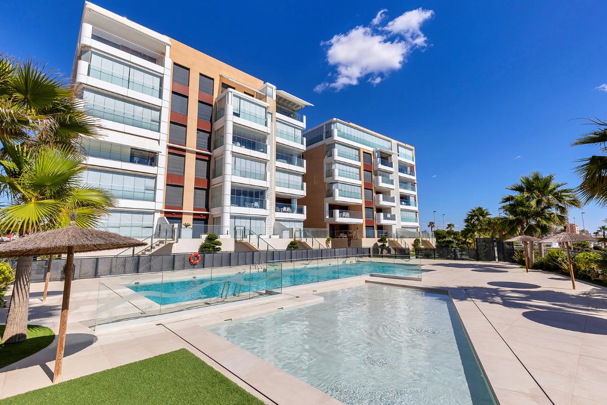 Apartment in Pilar de la Horadada, Alicante, Spain 2 bedrooms, 79 sq.m. No. 101668