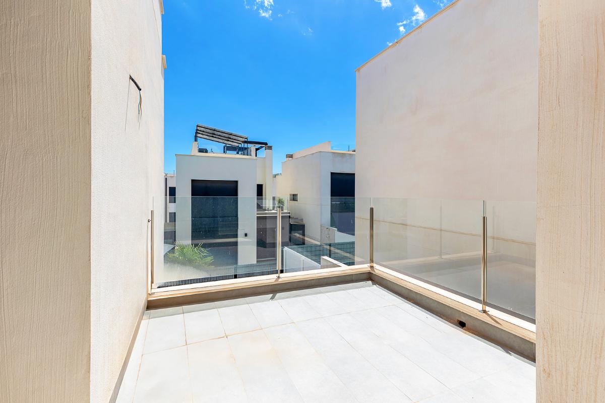 Villa a Orihuela, Alicante, Spagna 3 camere da letto, 140 mq. N° 101669