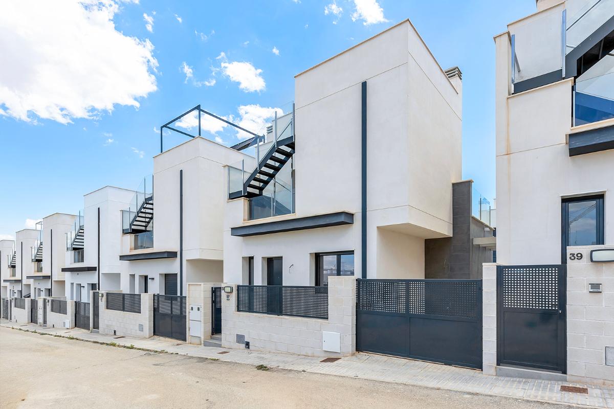 Villa a Orihuela, Alicante, Spagna 3 camere da letto, 140 mq. N° 101669