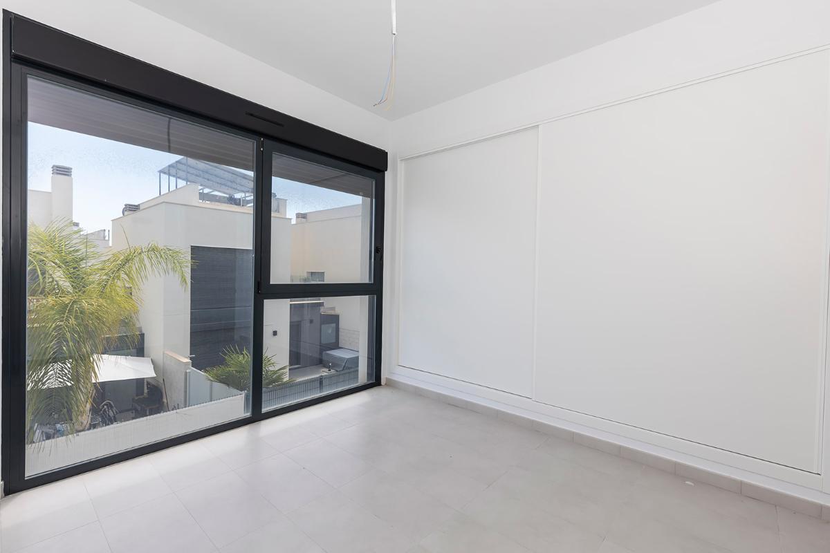 Villa a Orihuela, Alicante, Spagna 3 camere da letto, 140 mq. N° 101669