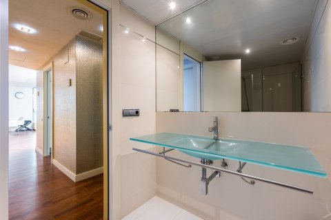 Dzīvoklis pārdošanā Barcelona, Spānijā 4 istabas, 246 m2 Nr. 154583 - attēls 15