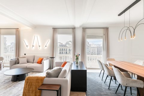 Apartament w Barcelona, Hiszpania 4 sypialnie, nr 141033 – zdjęcie 20