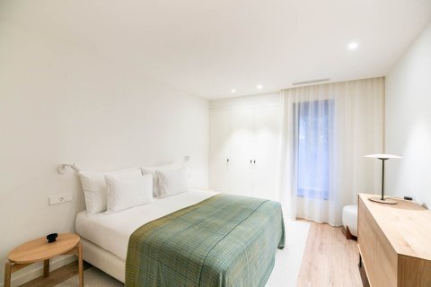 Apartament w Barcelona, Hiszpania 3 sypialnie, nr 141034 – zdjęcie 8