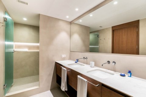 Apartament w Barcelona, Hiszpania 3 sypialnie, nr 141034 – zdjęcie 12