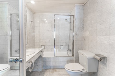 Apartment for rent in Barcelona, Spain 5 bedrooms, 475 sq.m. No. 141036 - photo 9