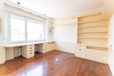 Apartment for rent in Barcelona, Spain 5 bedrooms, 475 sq.m. No. 141036 - photo 10