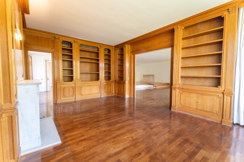 Apartment for rent in Barcelona, Spain 5 bedrooms, 475 sq.m. No. 141036 - photo 3