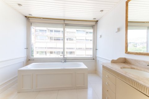Apartment for rent in Barcelona, Spain 5 bedrooms, 475 sq.m. No. 141036 - photo 12