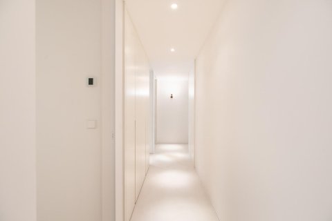 Apartament w Barcelona, Hiszpania 3 sypialnie, nr 141037 – zdjęcie 5